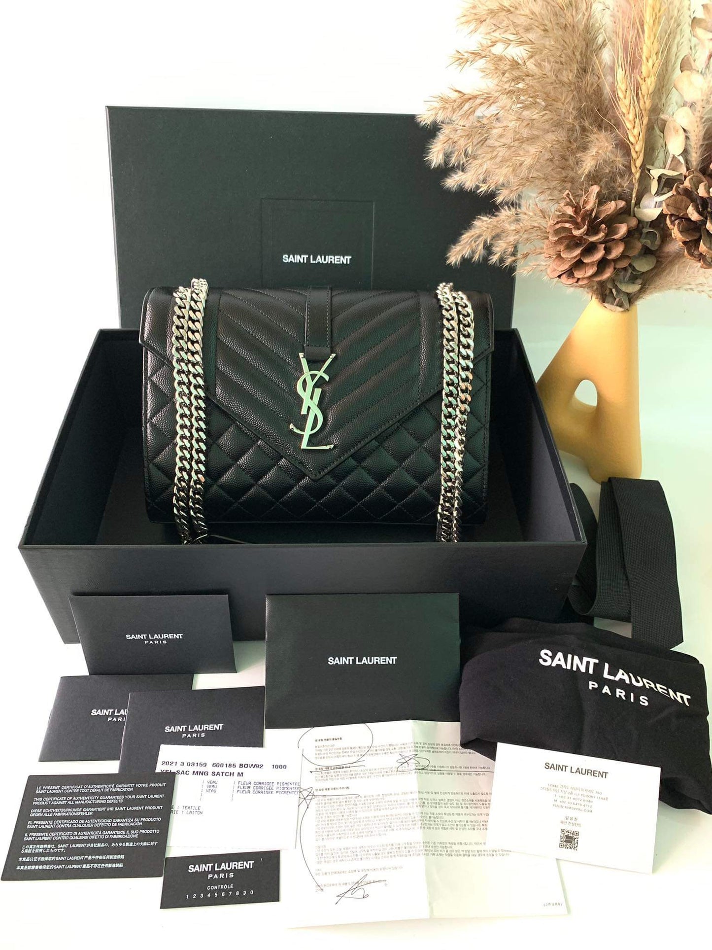 Ysl
Envelope medium