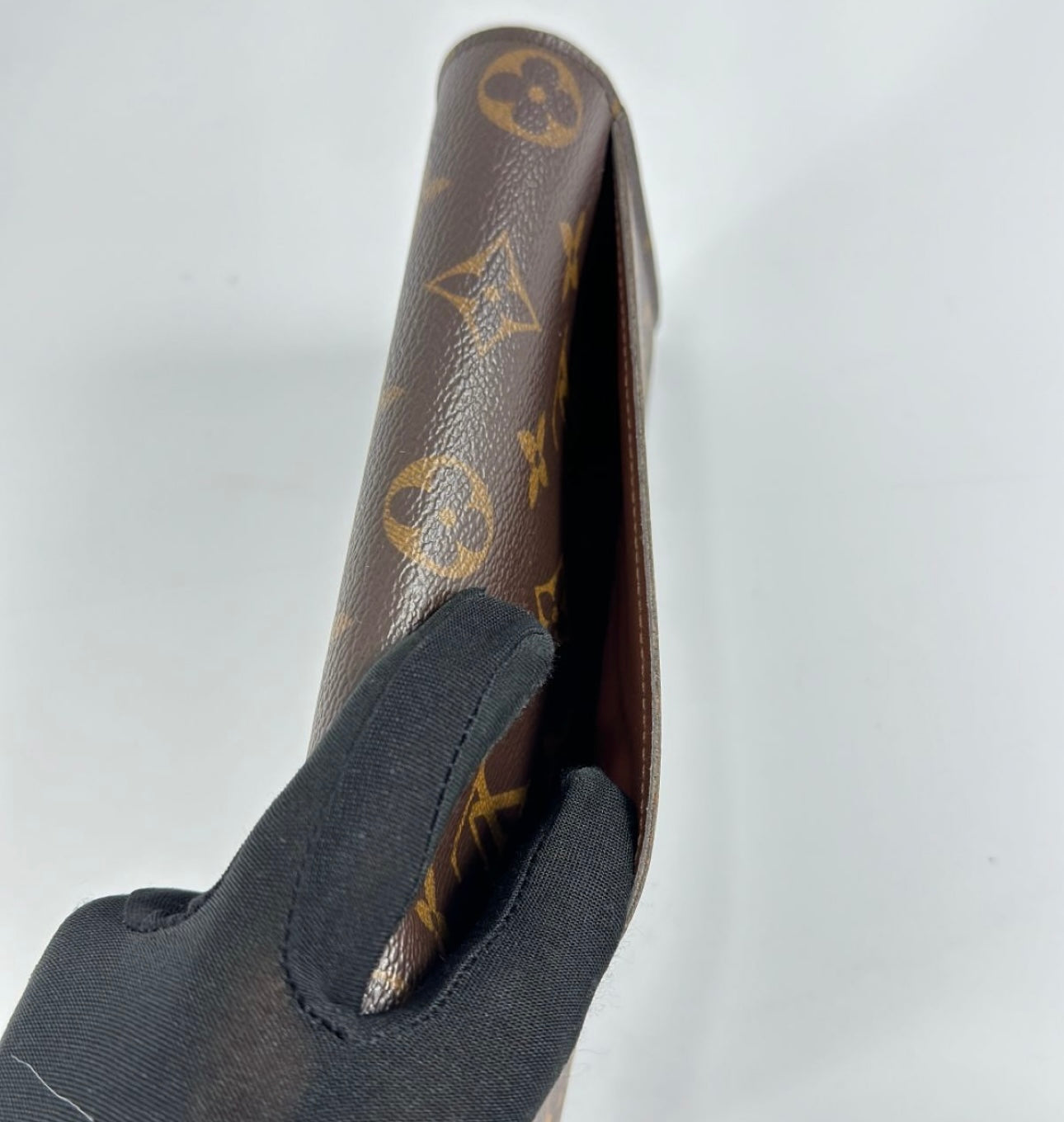 Lv Sarah Wallet