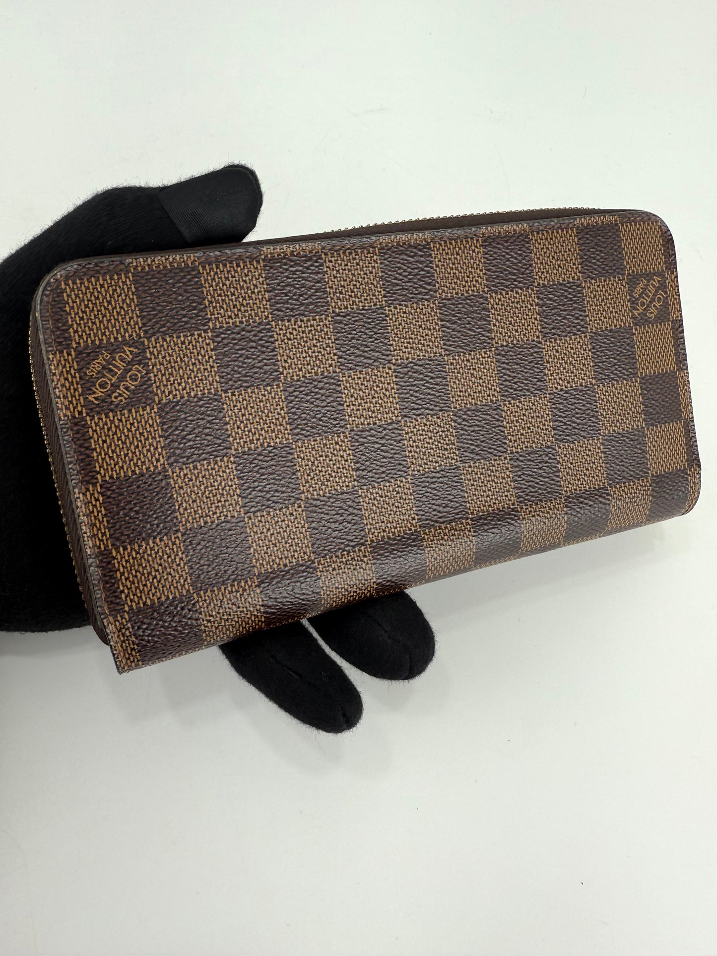 Louis Vuitton Zippy Wallet Damier Ebene