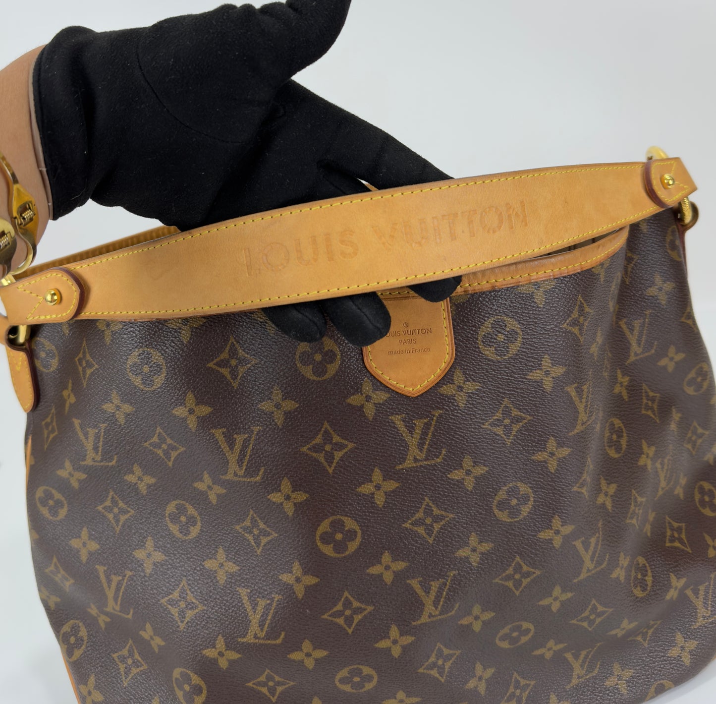 Lv Delightful