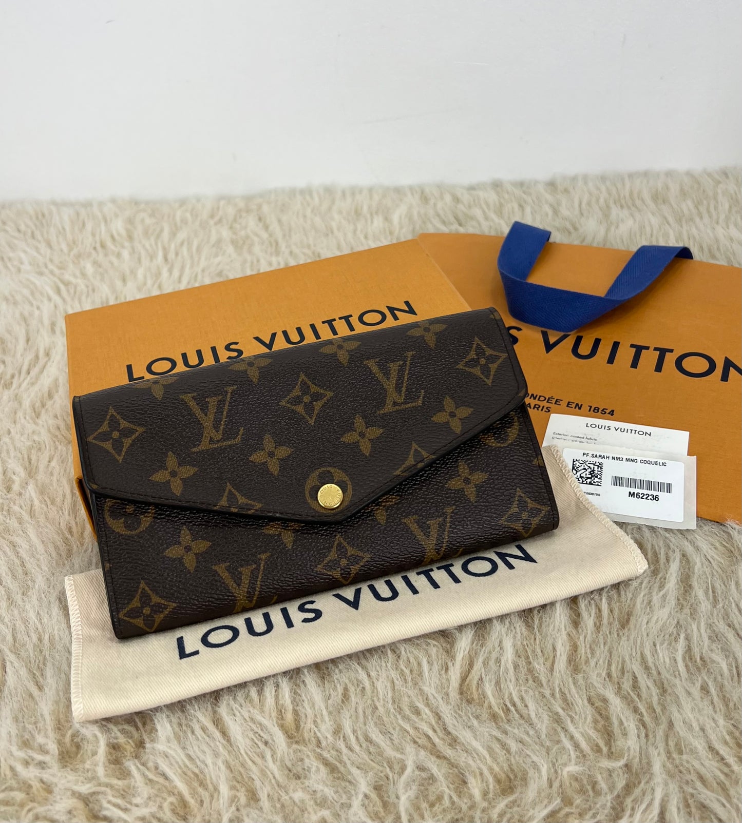 Louis Vuitton Monogram Canvas Sarah Wallet