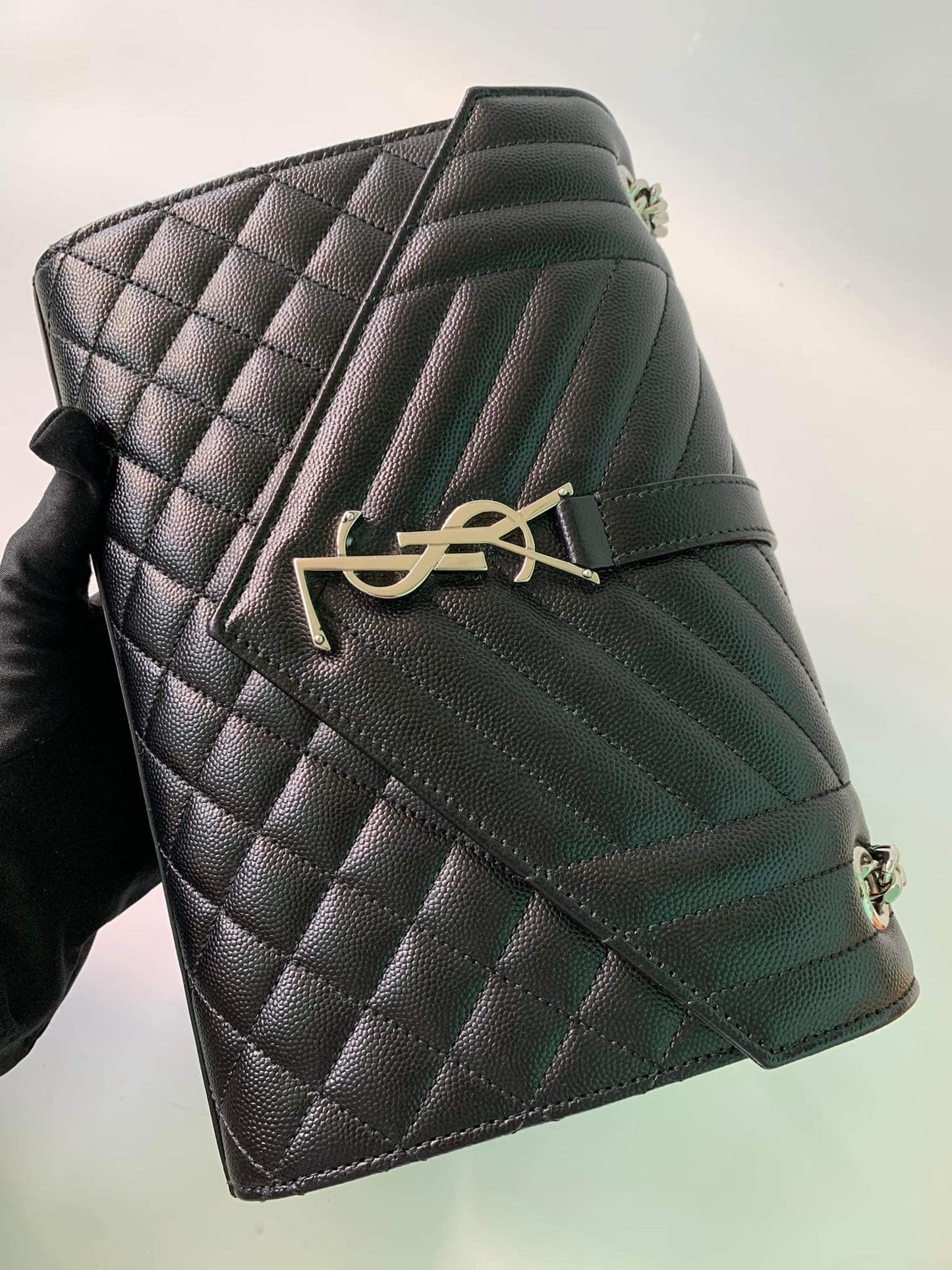 Ysl
Envelope medium