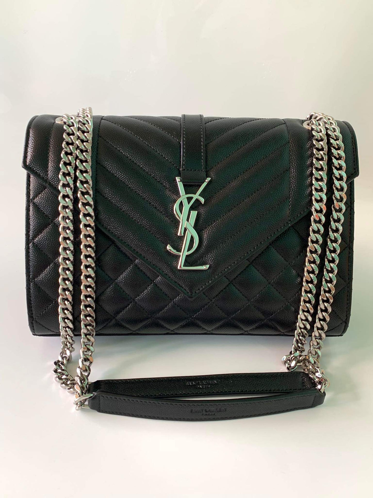 Ysl
Envelope medium