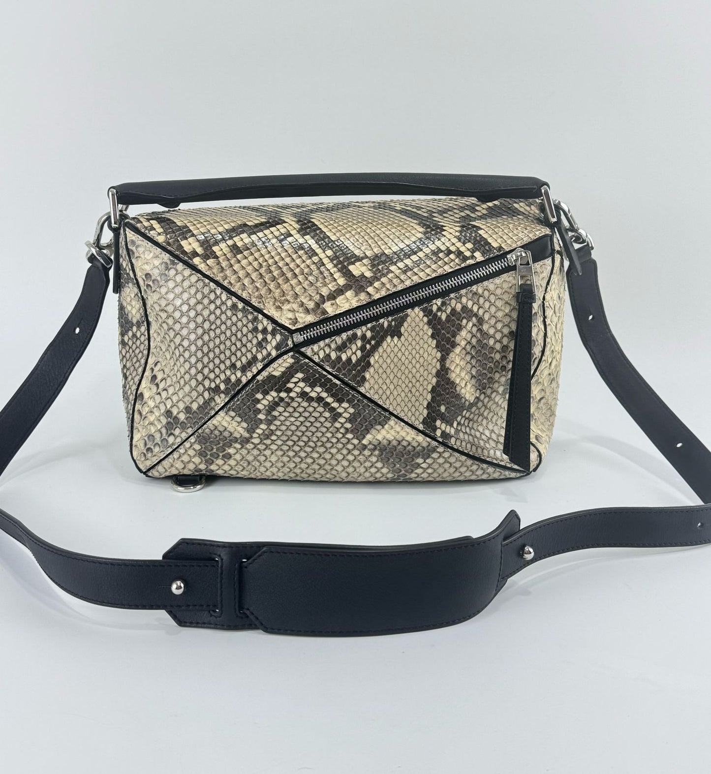 Loewe Puzzle Medium Python limited edition
