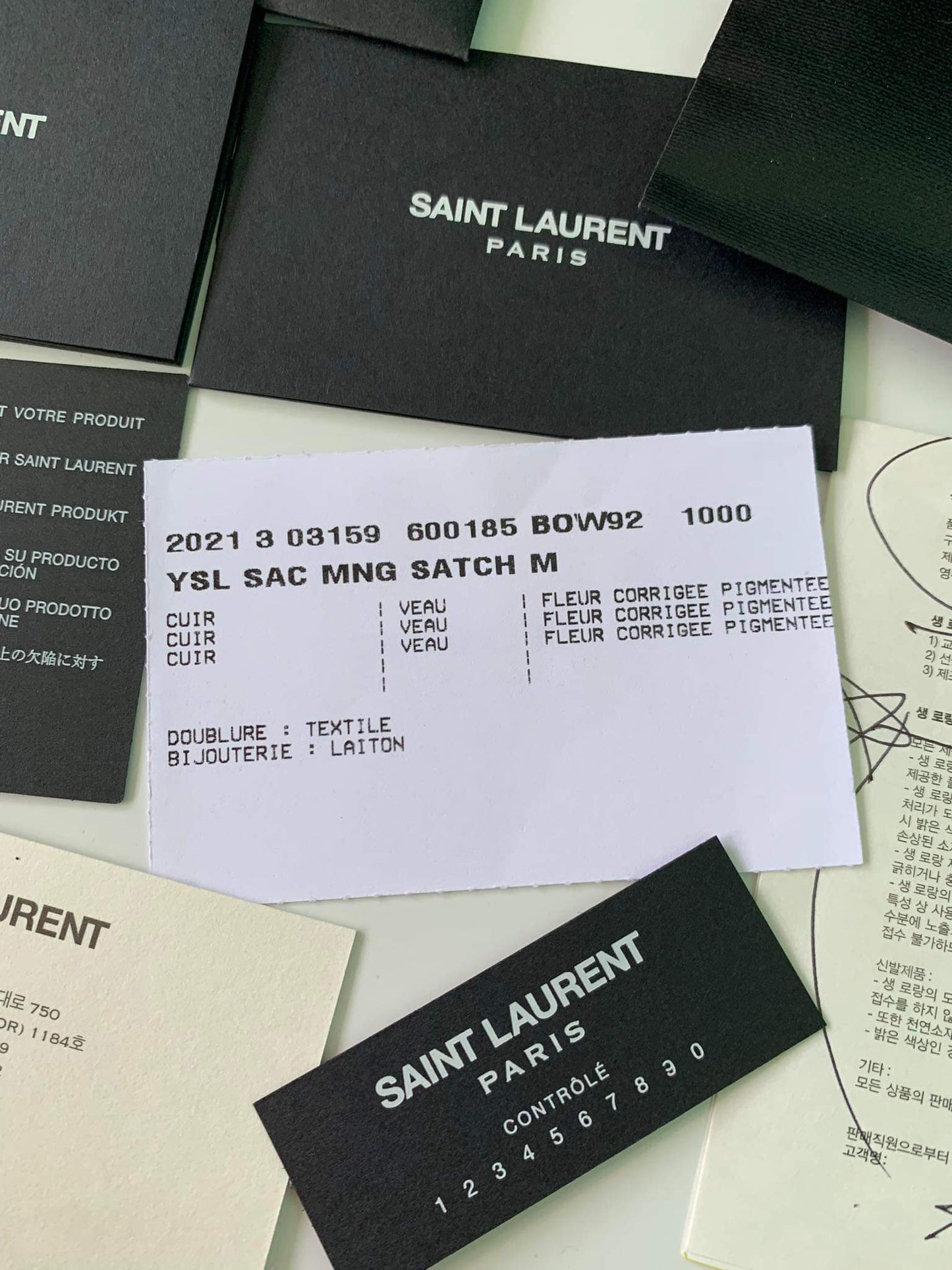Ysl
Envelope medium