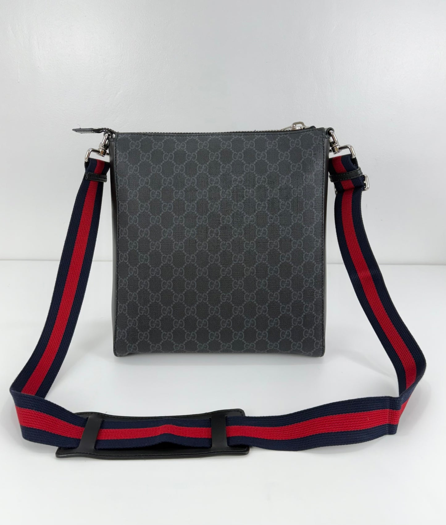 Gucci GG Supreme Messenger Bag
