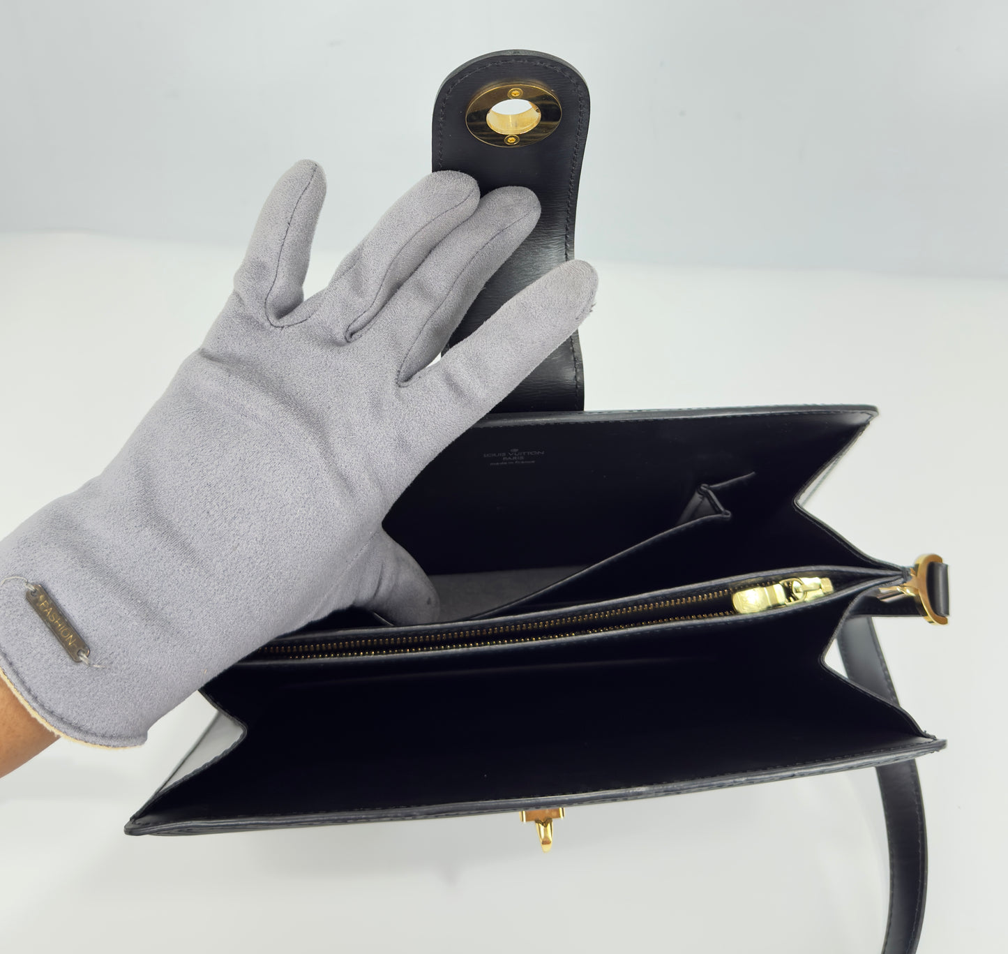 Louis Vuitton Capucines Black Epi Leather