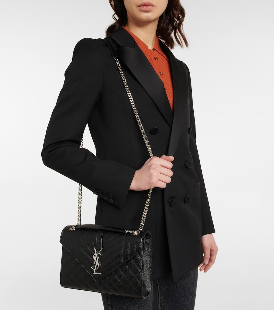 Ysl
Envelope medium