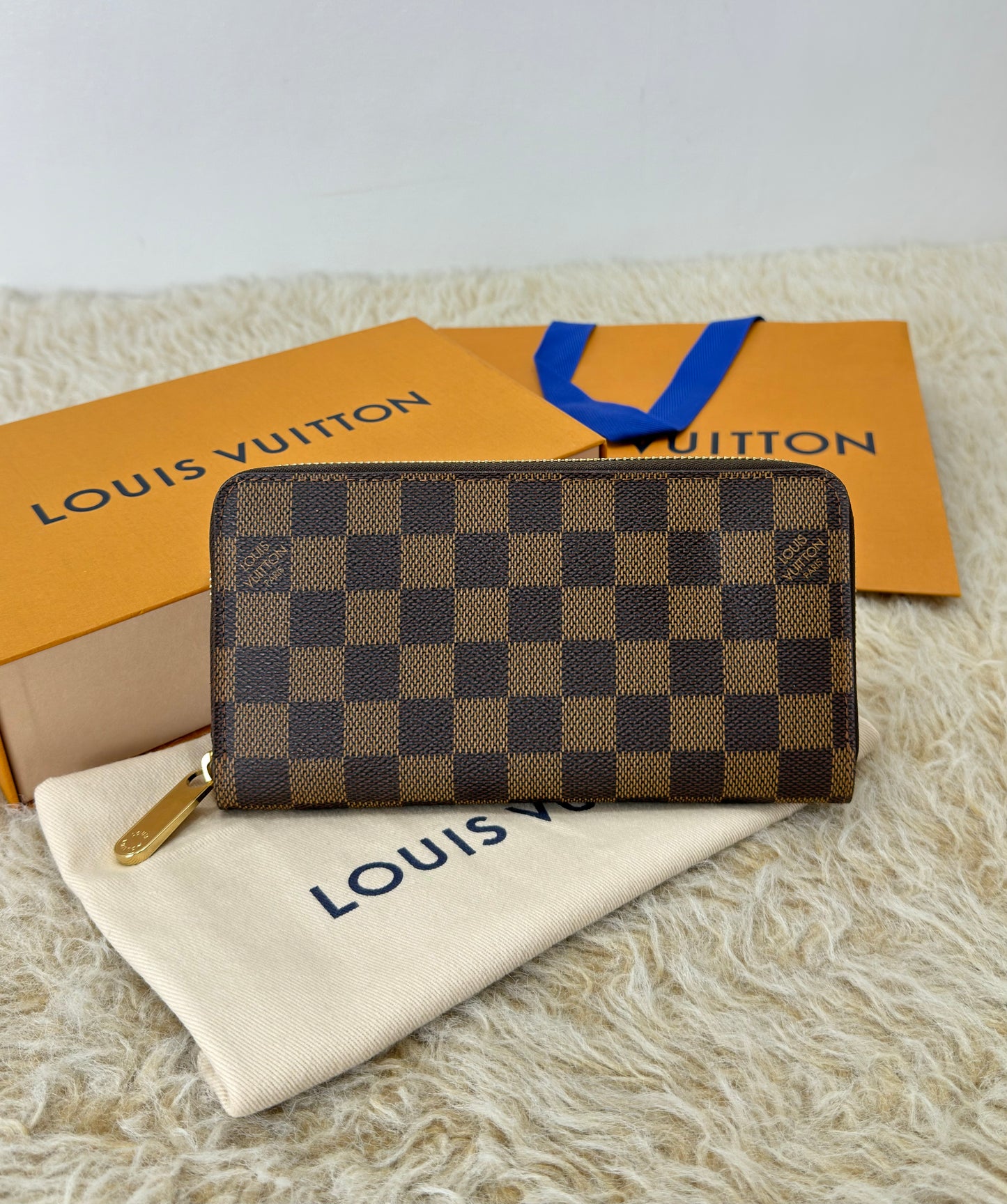 Louis Vuitton Damier Ebene Zippy Wallet