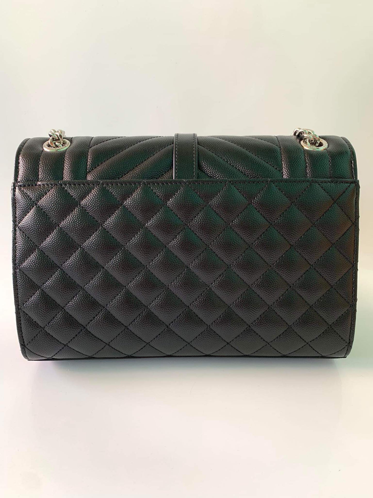 Ysl
Envelope medium