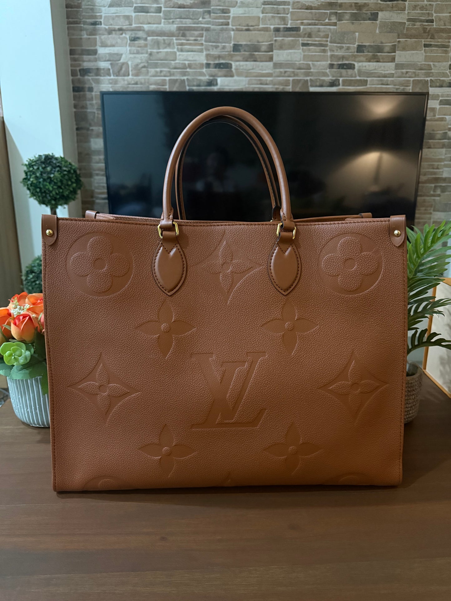 Louis Vuitton OnTheGo GM Cognac