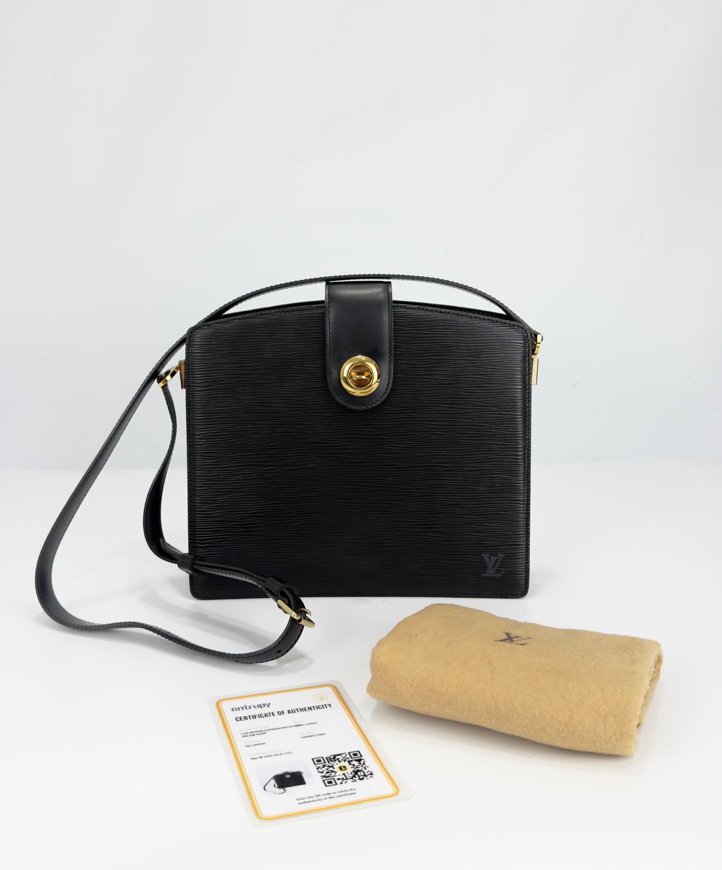 Louis Vuitton Capucines Black Epi Leather