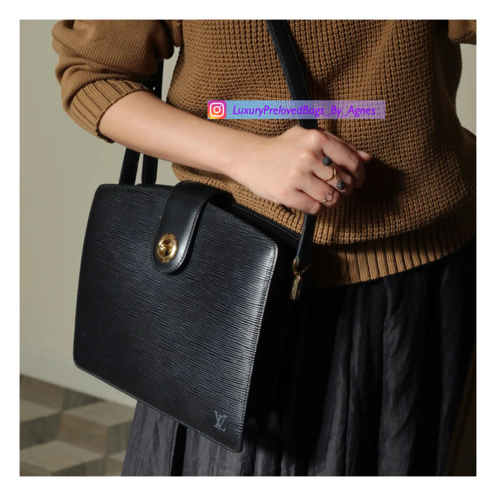 Louis Vuitton Capucines Black Epi Leather