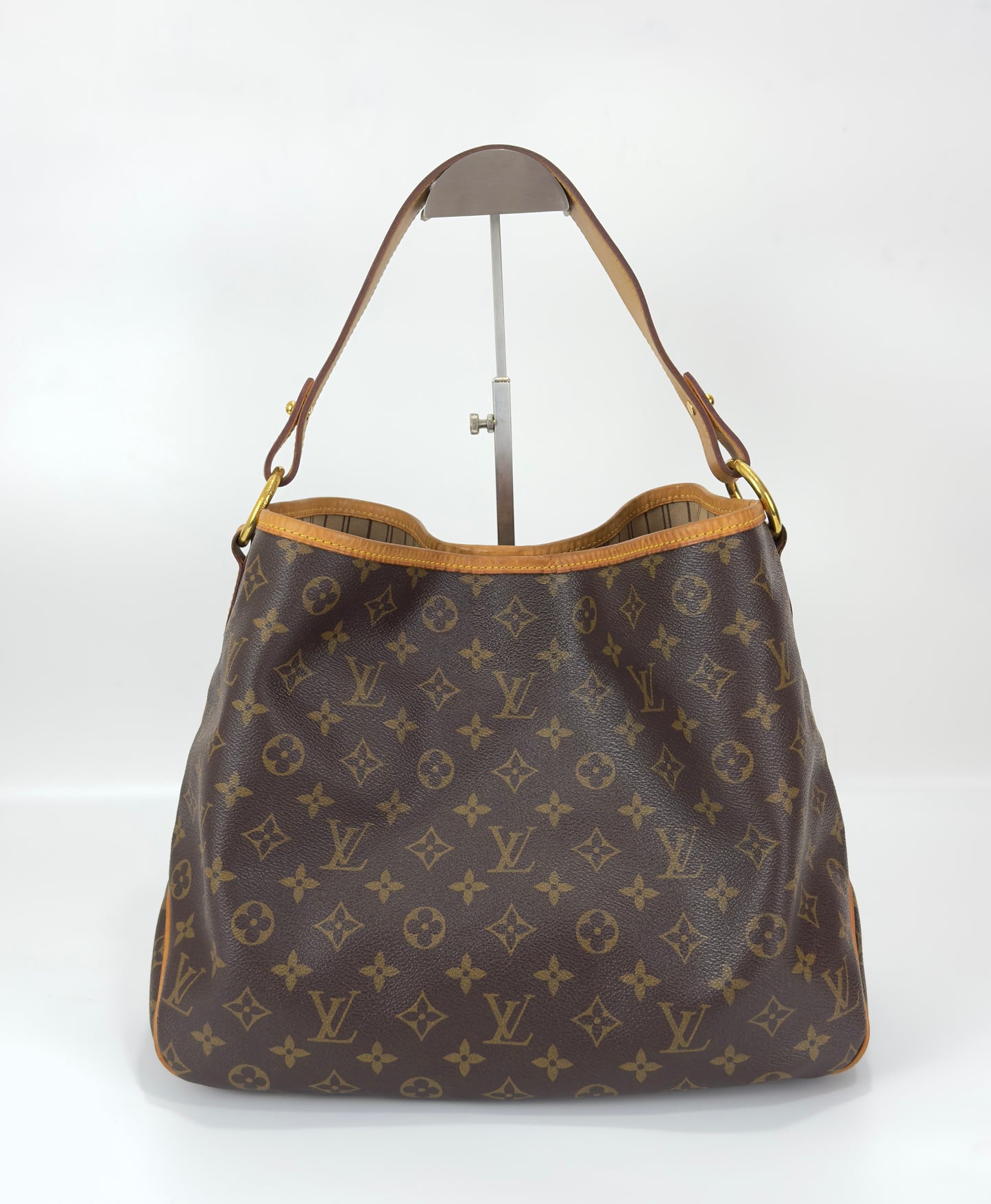 Lv Delightful