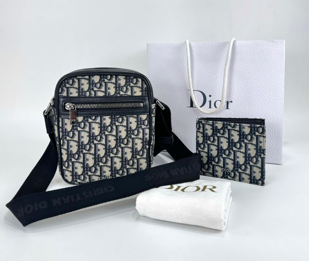 Dior messenger bag – luxuryprelovedbags_by_agnes - Main Image