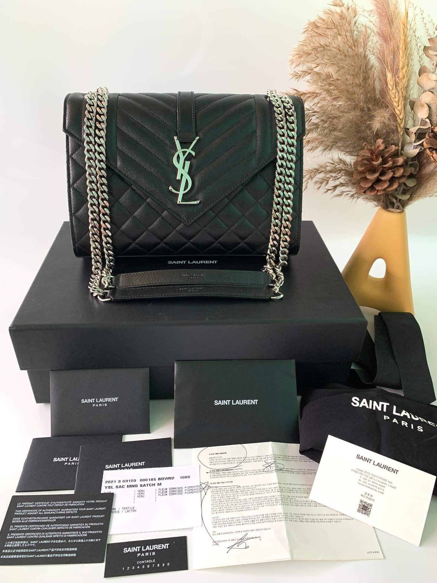 Ysl
Envelope medium