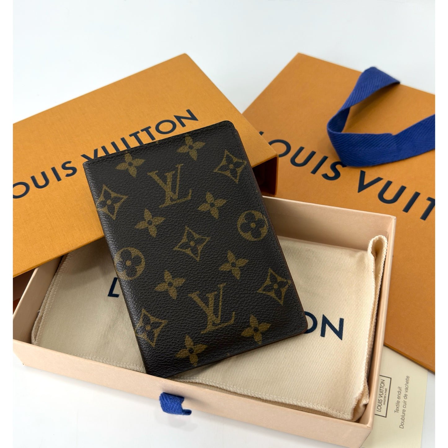 Louis Vuitton Monogram Canvas Passport Holder (2)