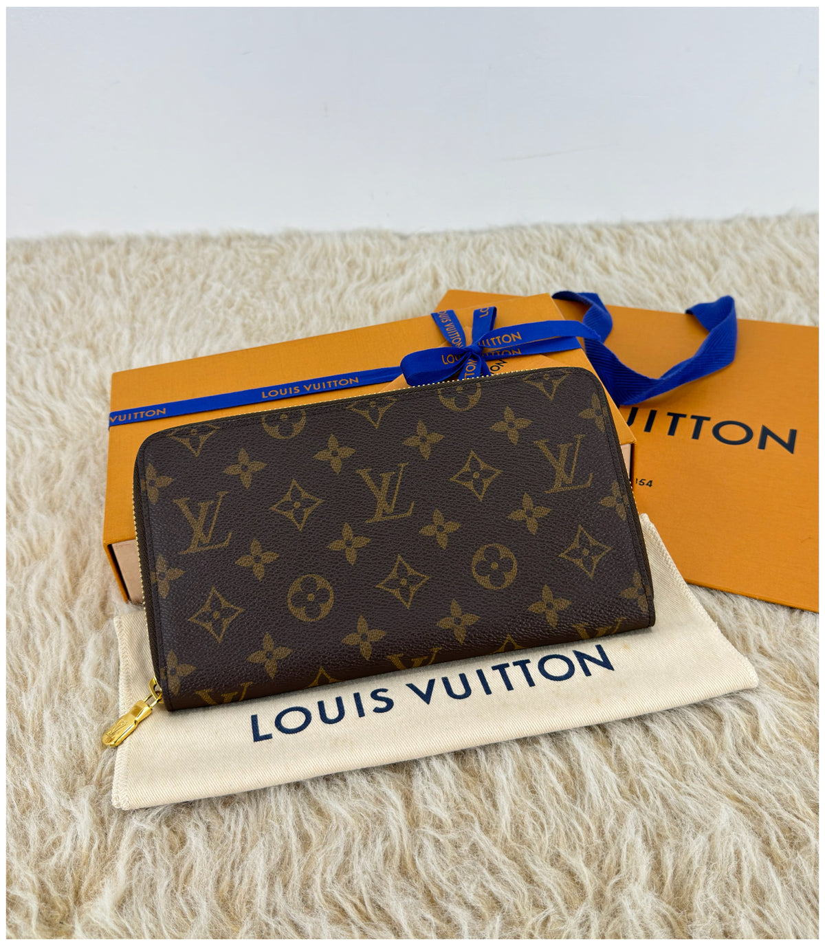 Louis Vuitton Zippy Organizer Monogram Canvas