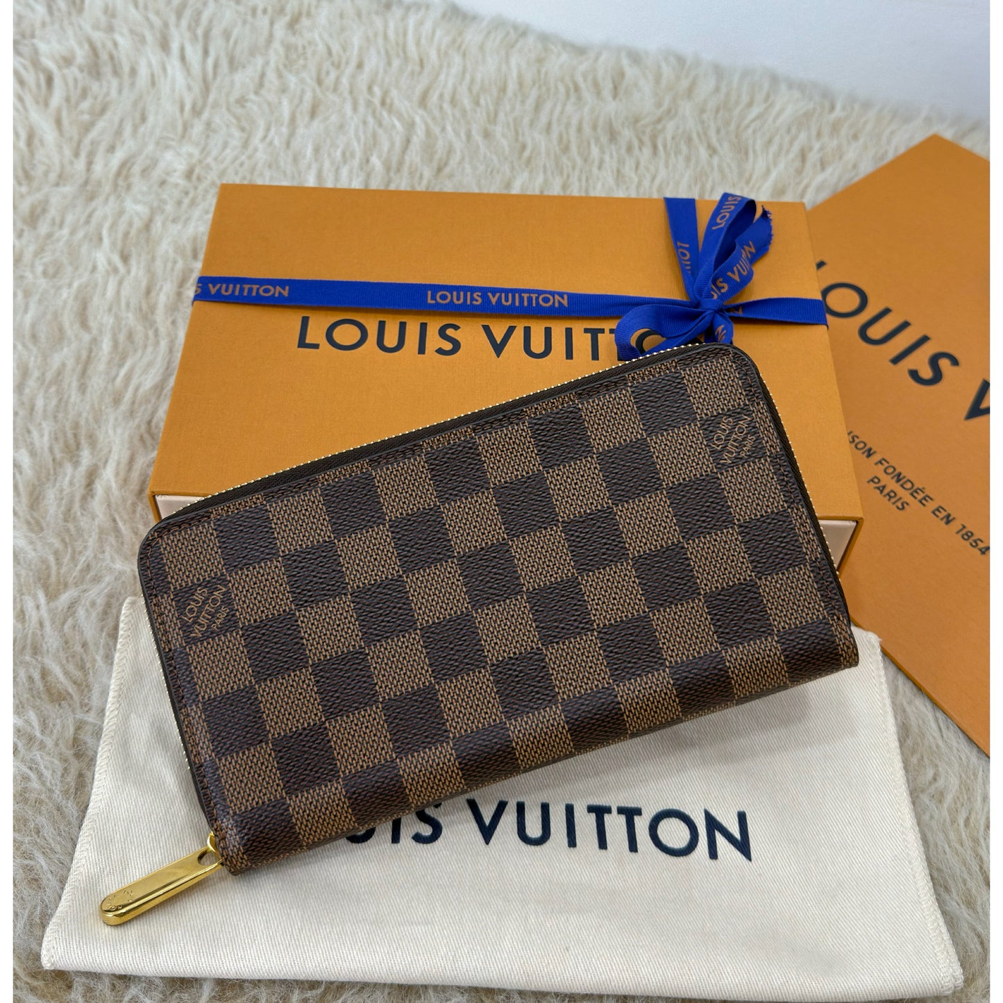 Louis Vuitton Damier Ebene Zippy Wallet