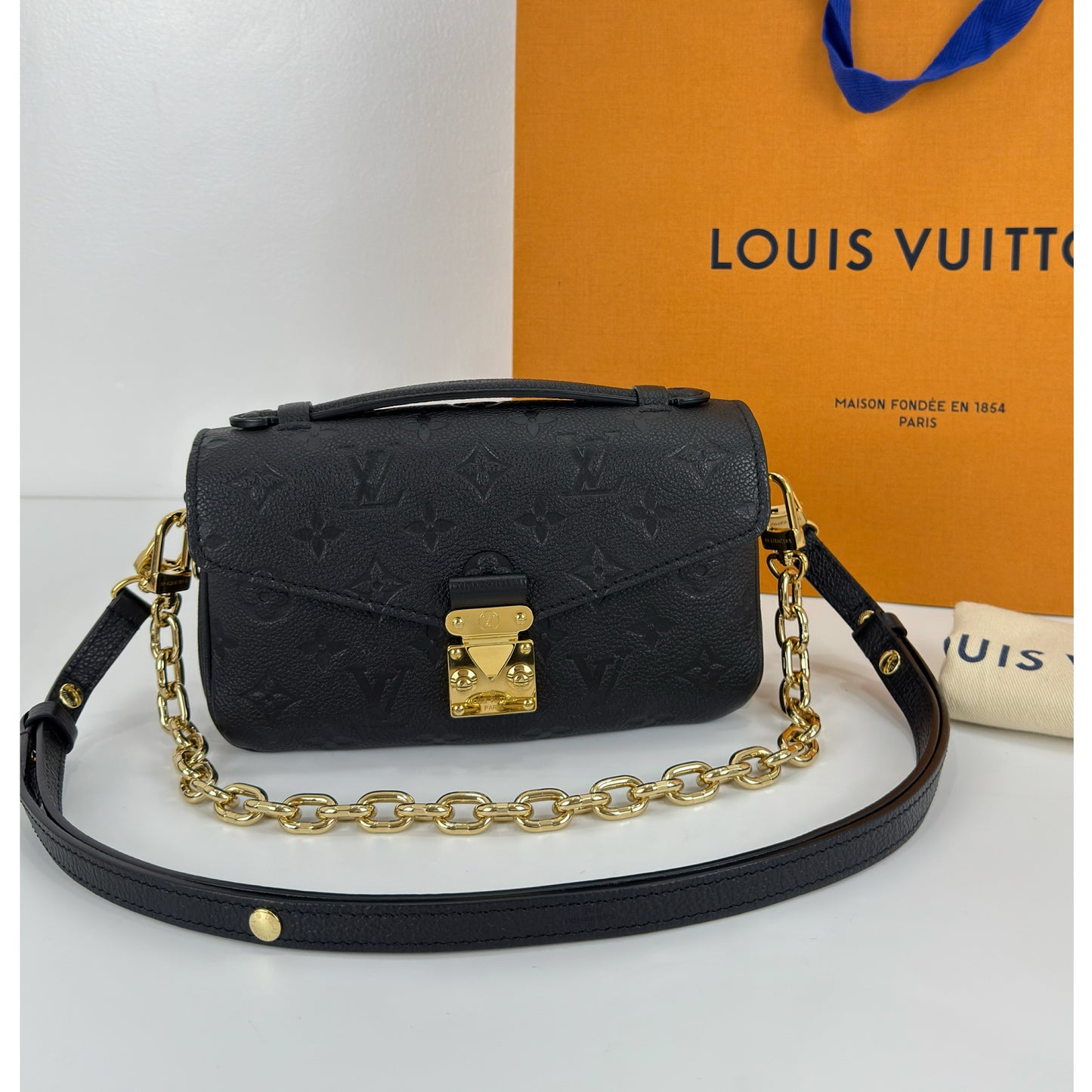 Louis Vuitton Pochette Métis East West Monogram Empreinte