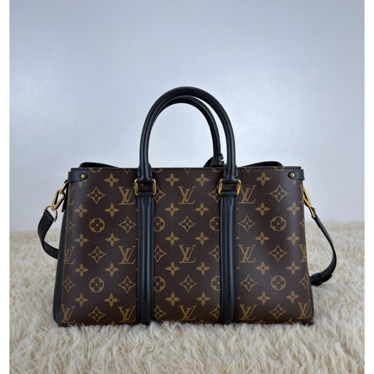 Louis Vuitton Soufflot MM Monogram