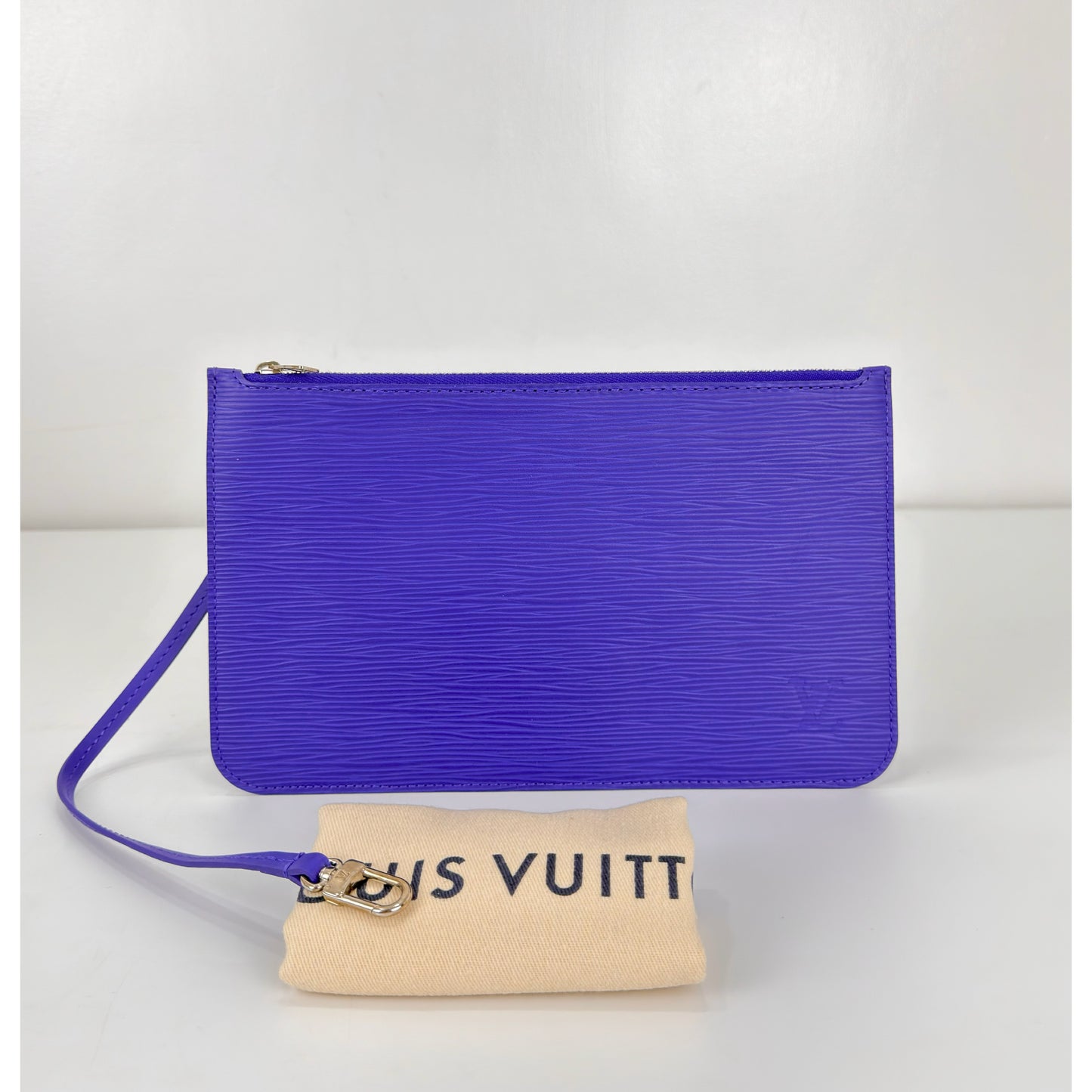 Louis Vuitton Epi Leather Neverfull MM Pochette