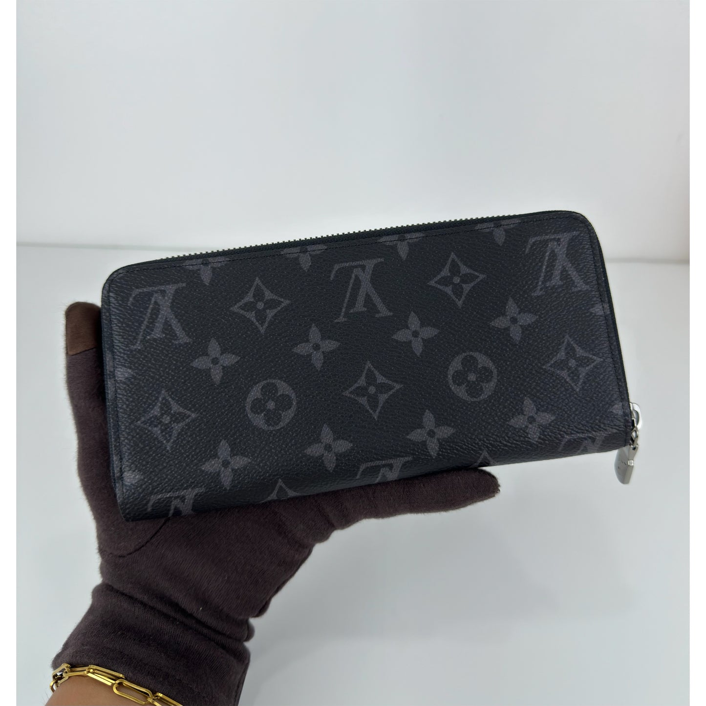 Louis Vuitton Zippy Long Wallet In Monogram Eclipse