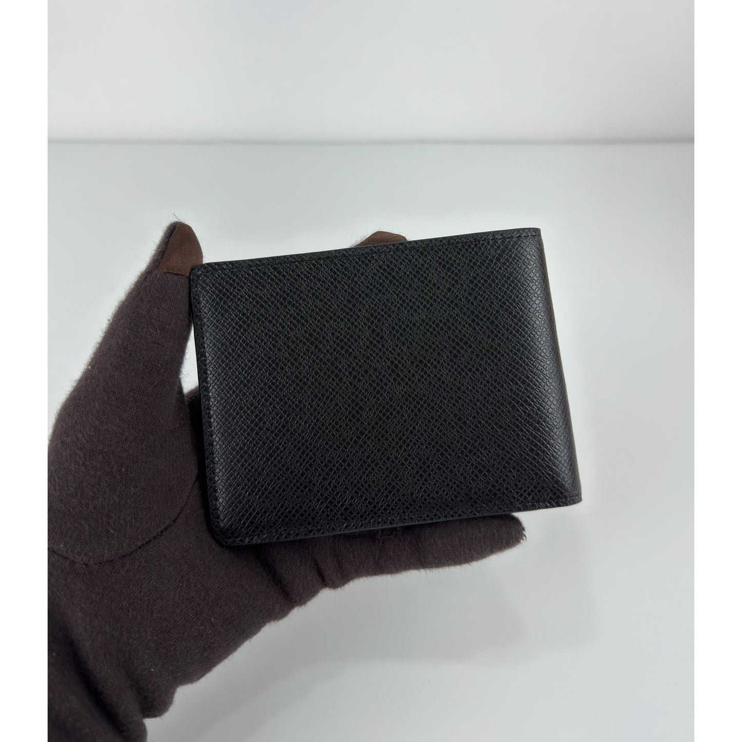 Louis Vuitton Multiple Wallet In Black Taiga Leather ( 3)