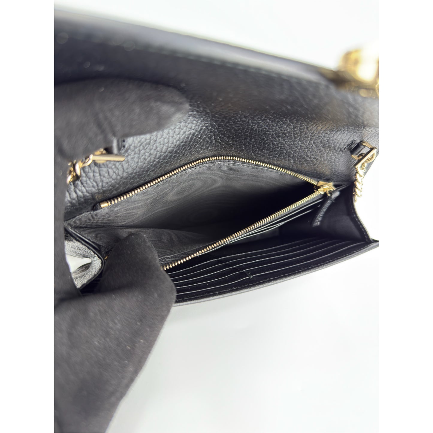 Gucci Interlocking Wallet on Chain