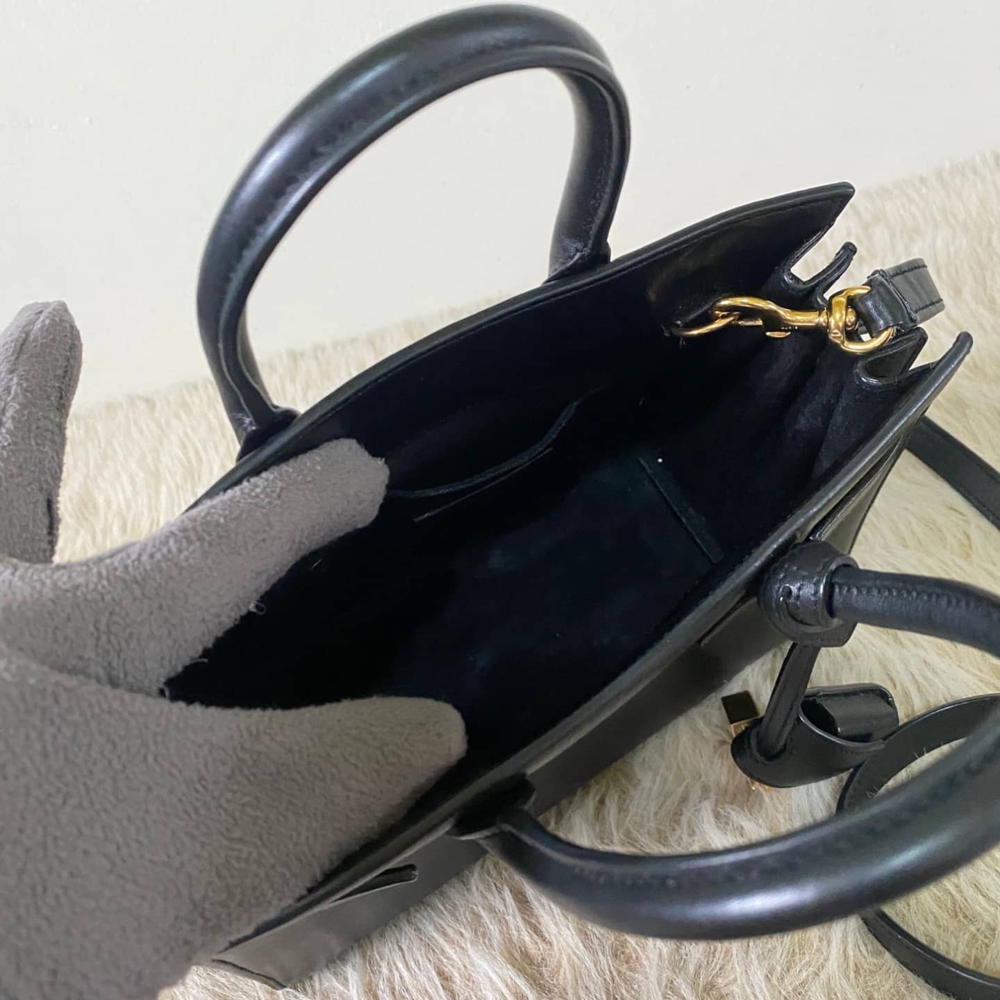 YVES SAINT LAURENT nano Sac de Jour Souple Bag