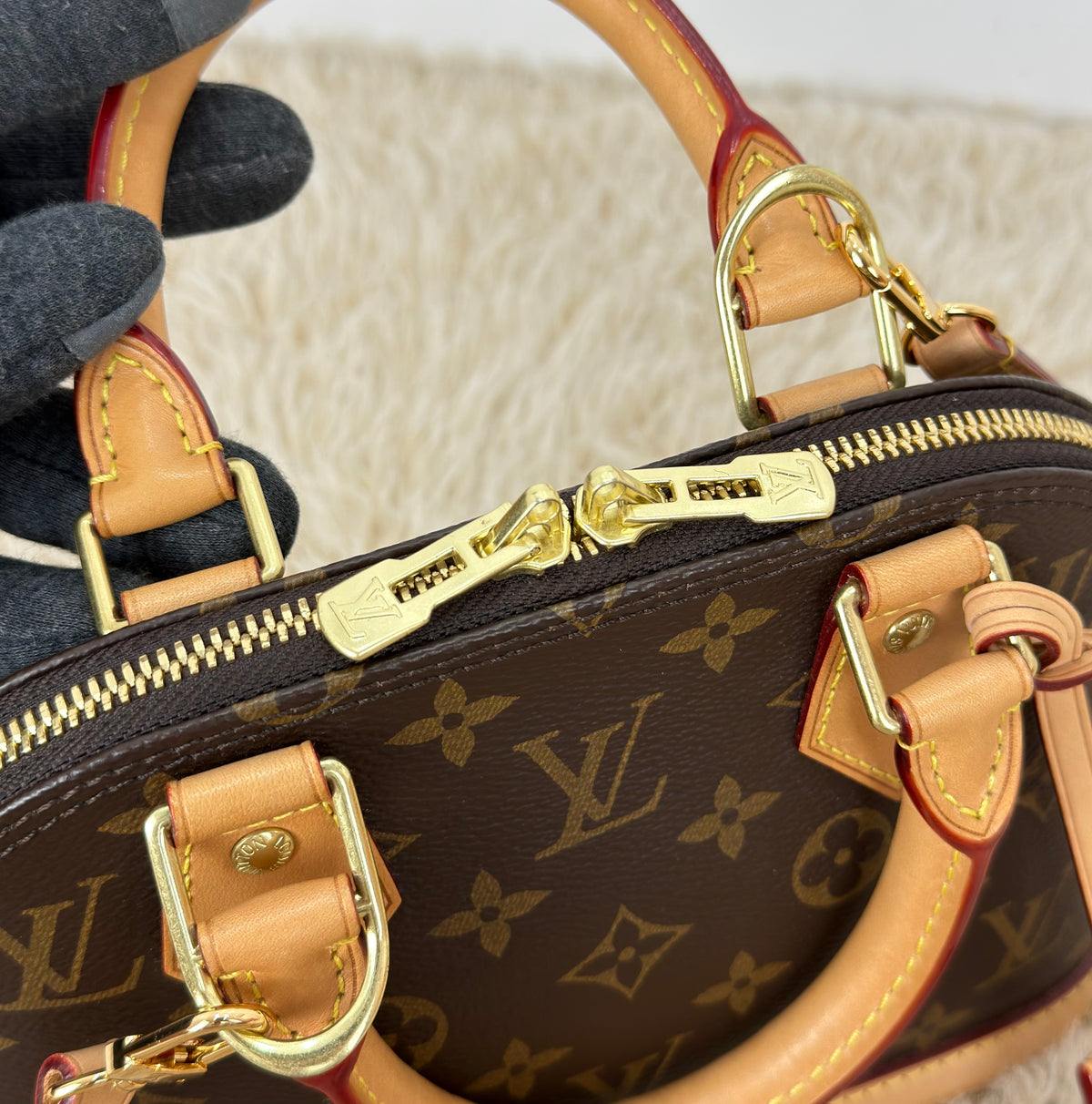 Louis Vuitton Alma BB Monogram Canvas