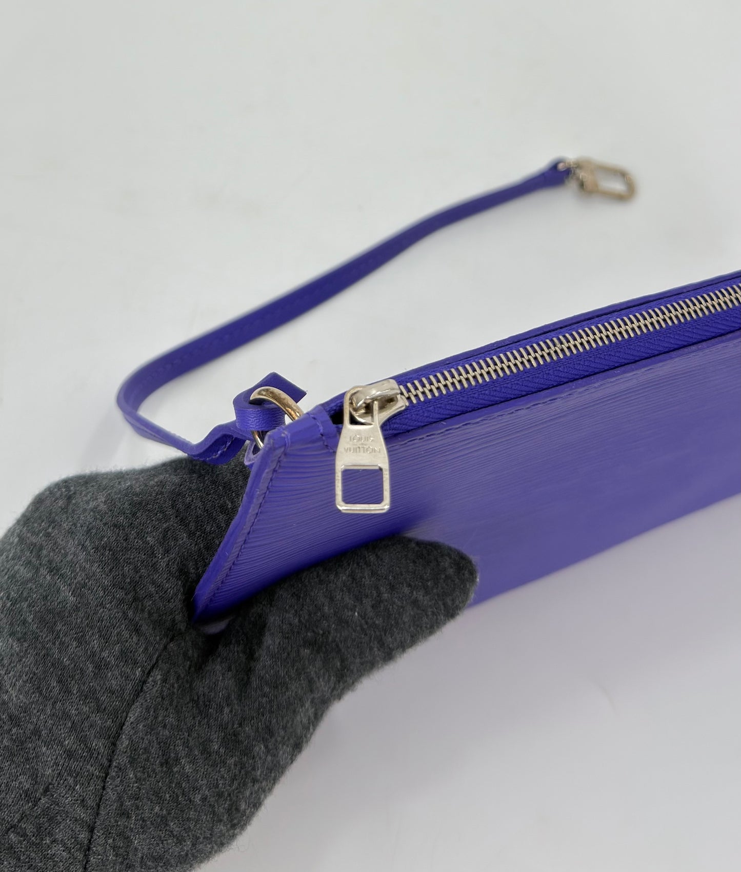 Louis Vuitton Epi Leather Neverfull MM Pochette