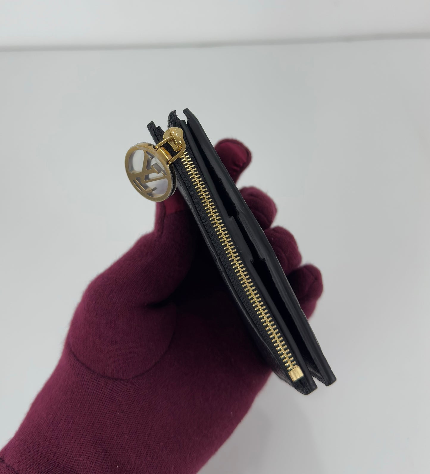 Louis Vuitton Monogram Empreinte Leather
Portefeuille Lisa Wallet (1)