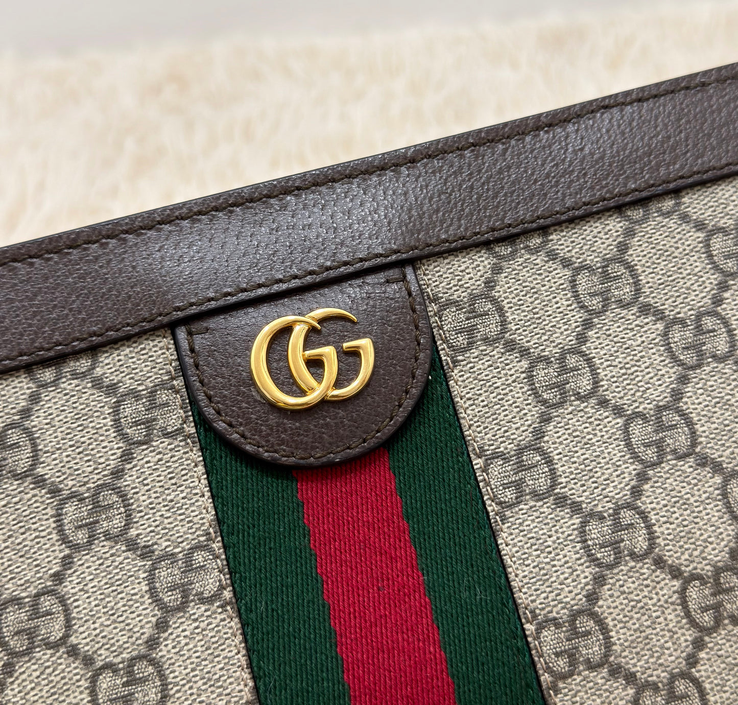 Gucci GG Ophidia Small GG Supreme Chain