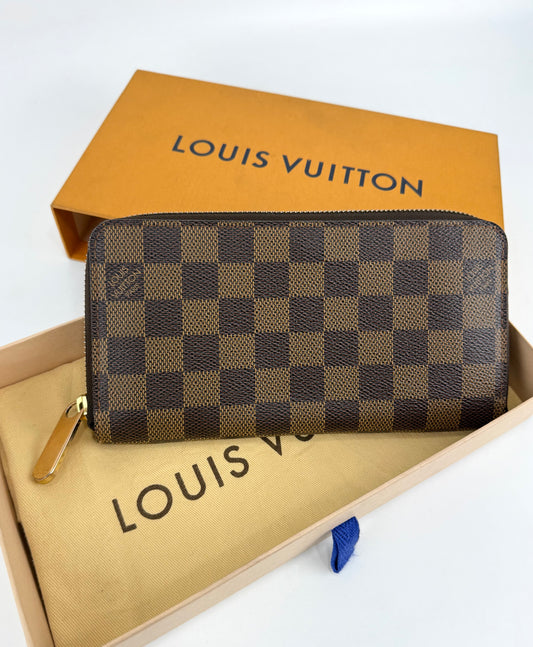 Louis Vuitton Zippy Wallet