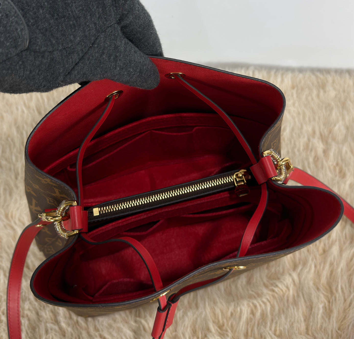 Louis Vuitton Neo Noe MM Monogram Canvas