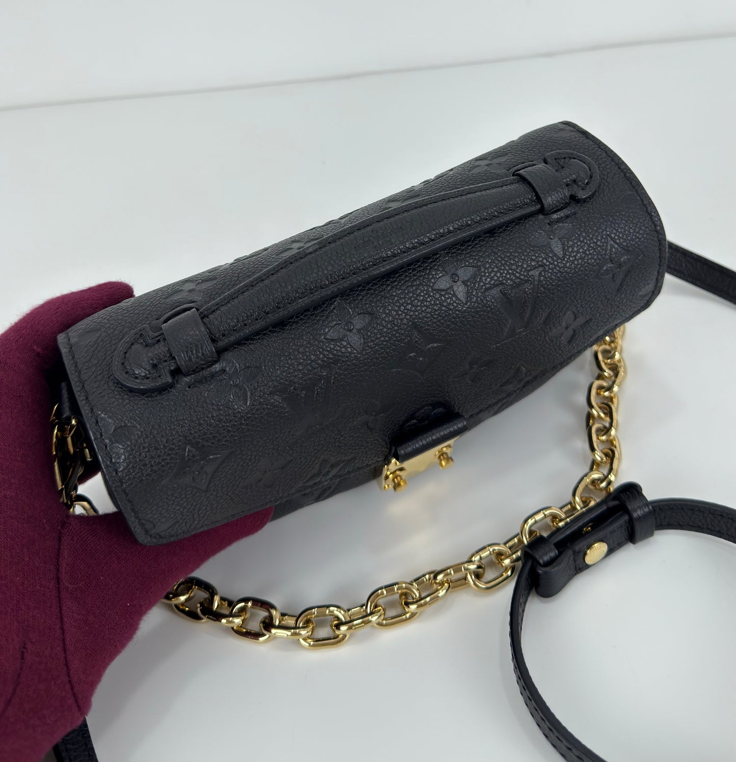 Louis Vuitton Pochette Métis East West Monogram Empreinte