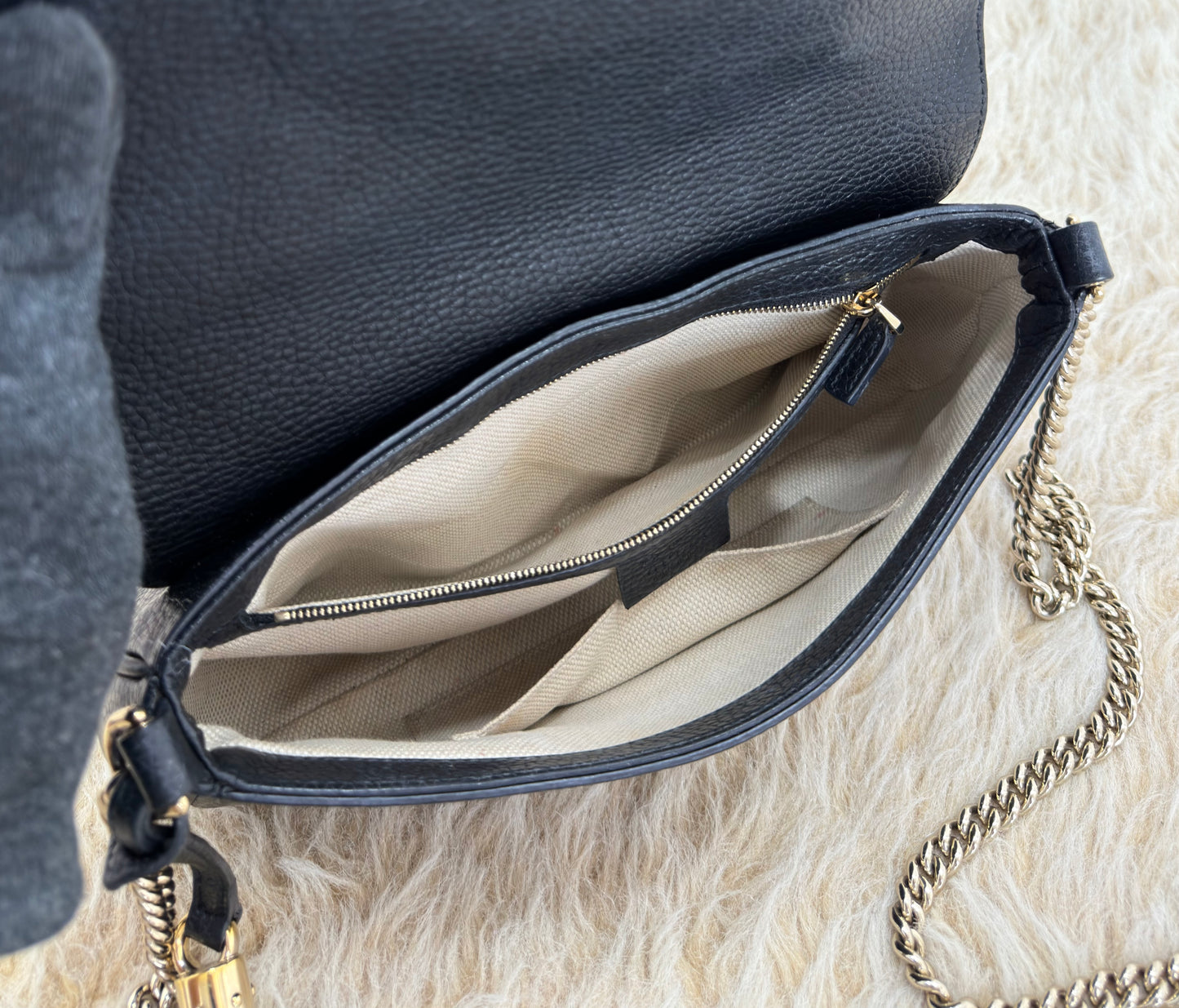 Gucci Pebbled Leather GG Soho Chain Bag