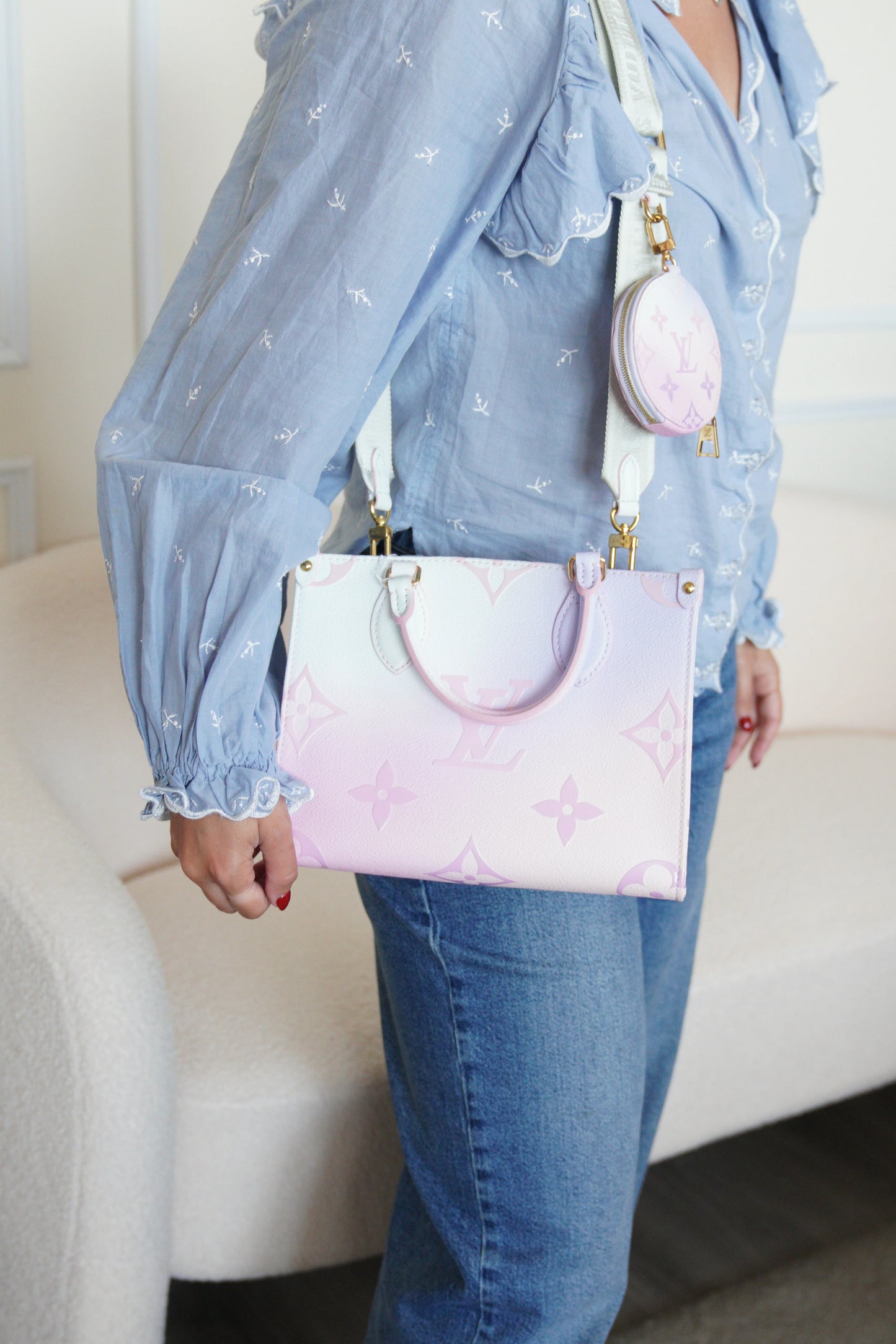 Louis Vuitton Monogram Giant Spring In The City OnTheGo PM Sunrise Pastel