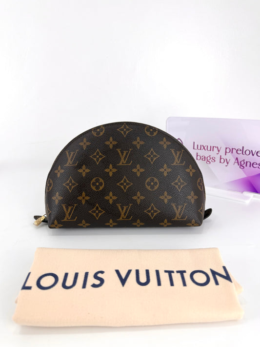 Louis Vuitton Monogram Trousse Demi Ronde
Cosmetic Pouch