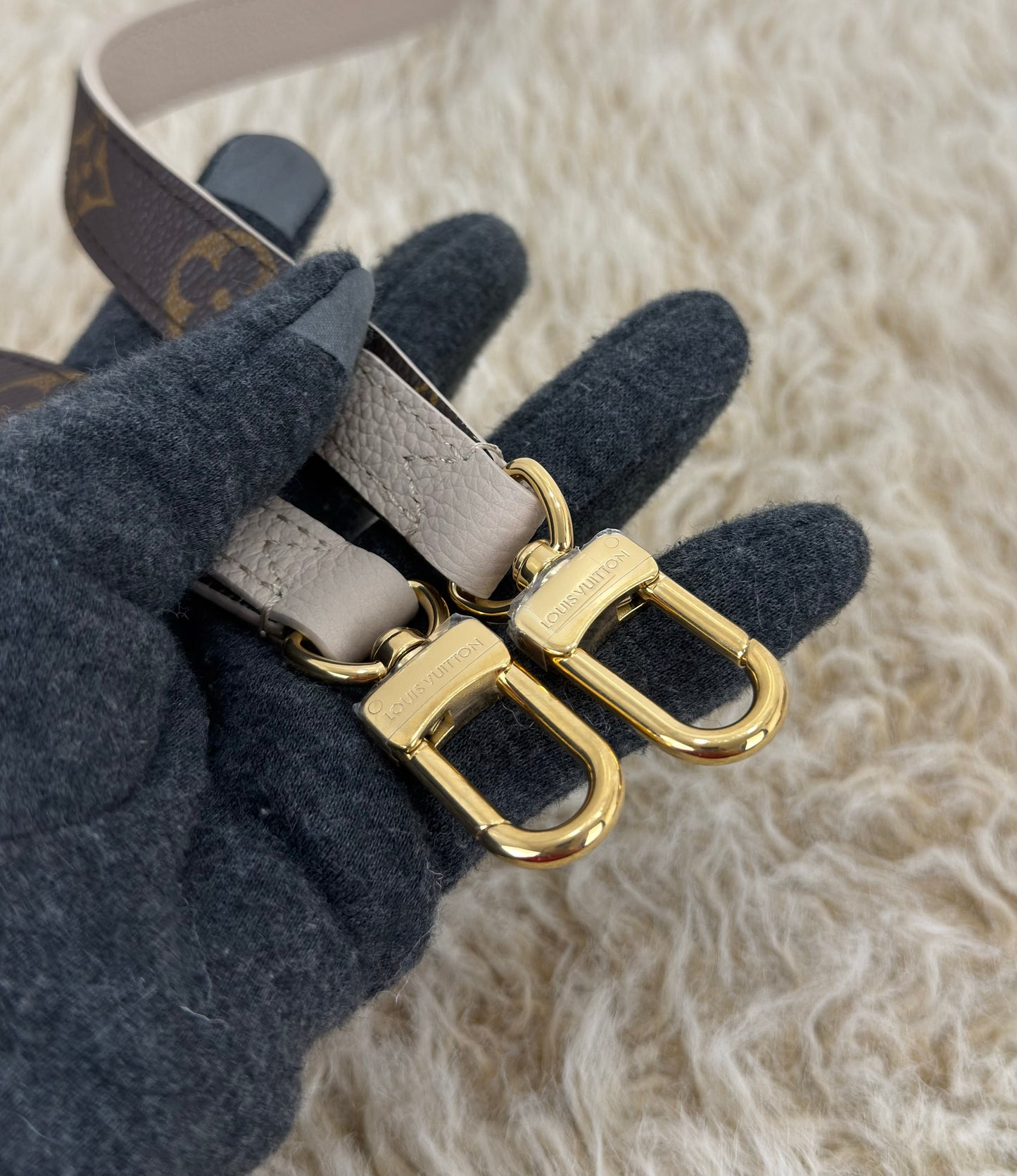 Louis Vuitton Inside Out BB Limestone Monogram
