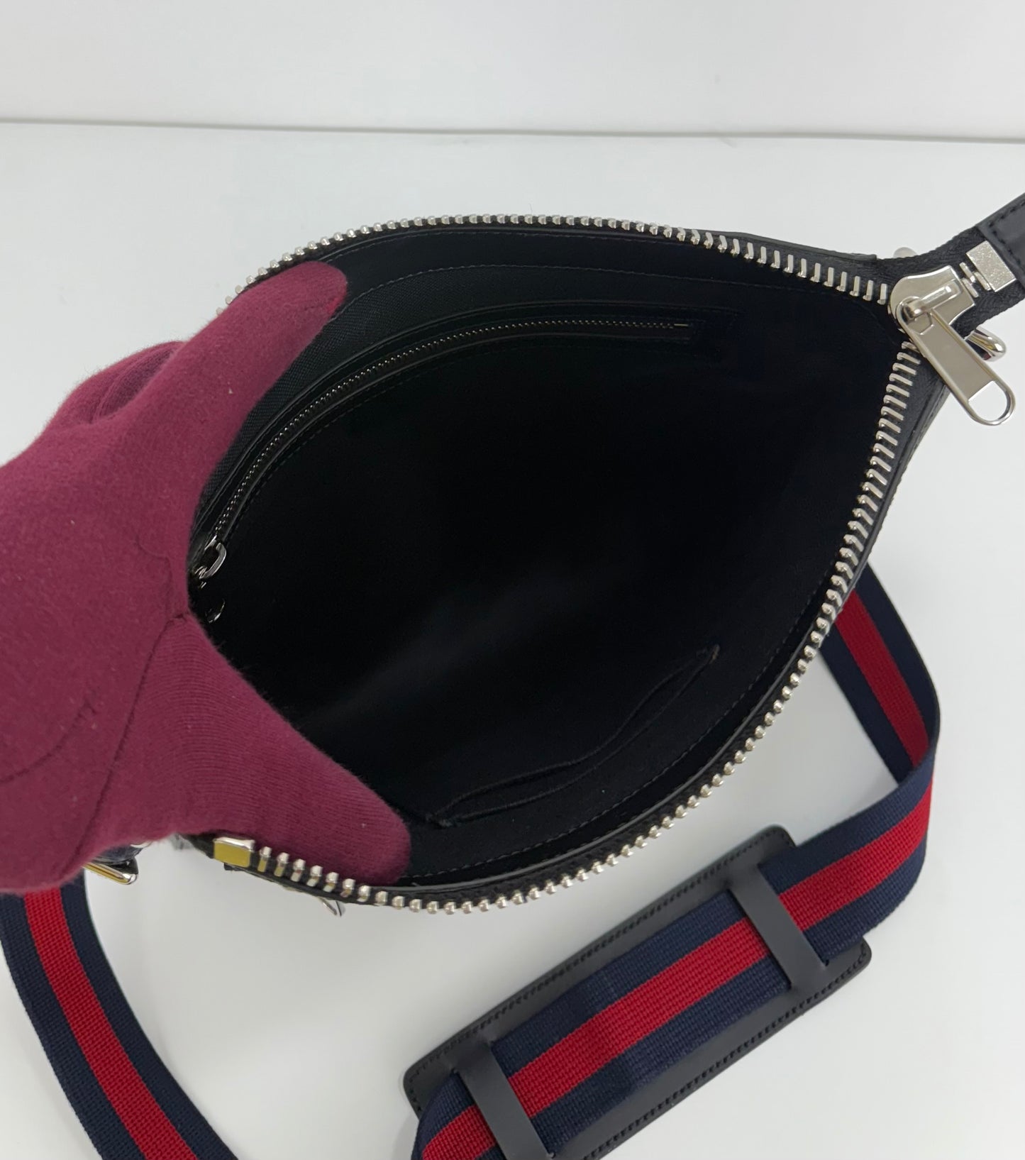 Gucci GG Supreme Messenger Bag