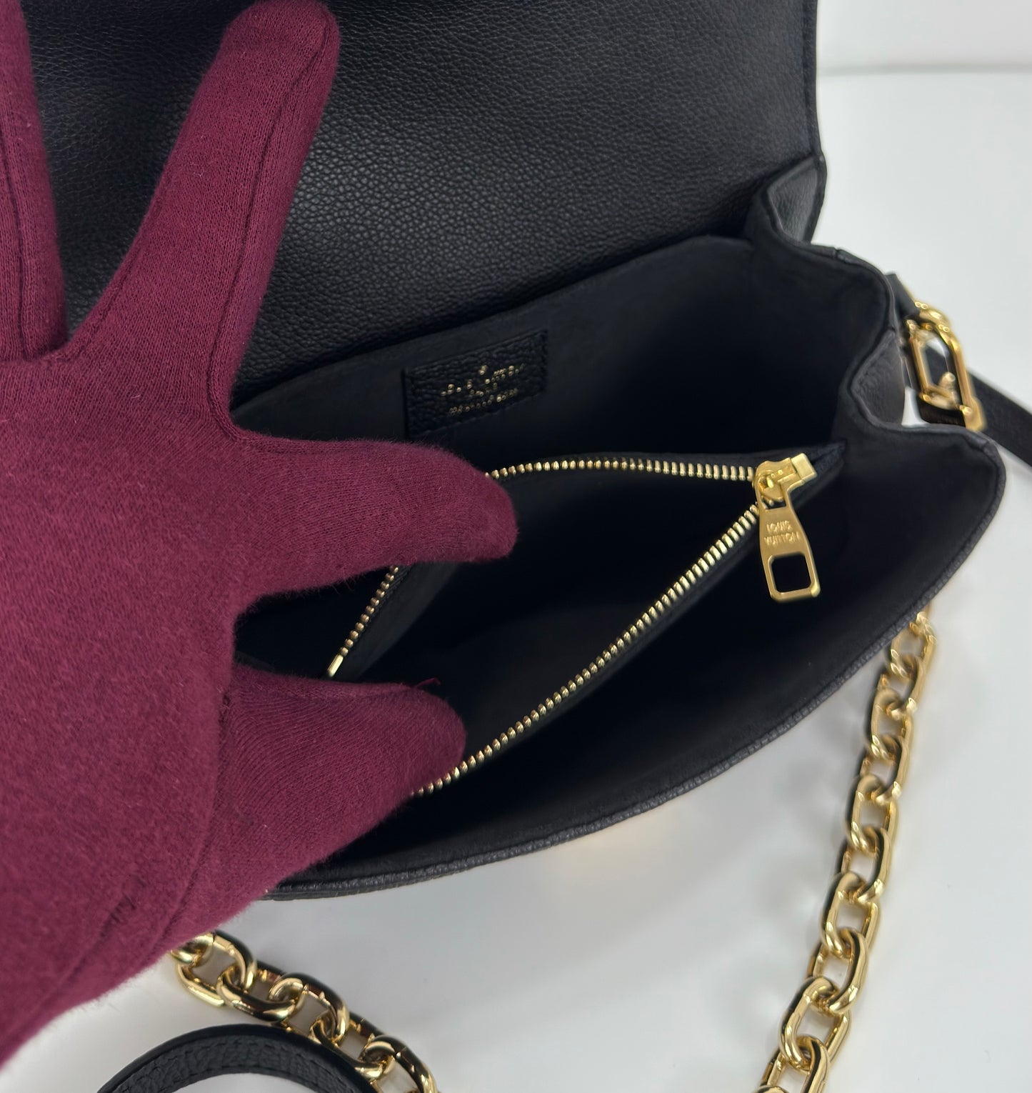 Louis Vuitton Pochette Métis East West Monogram Empreinte
