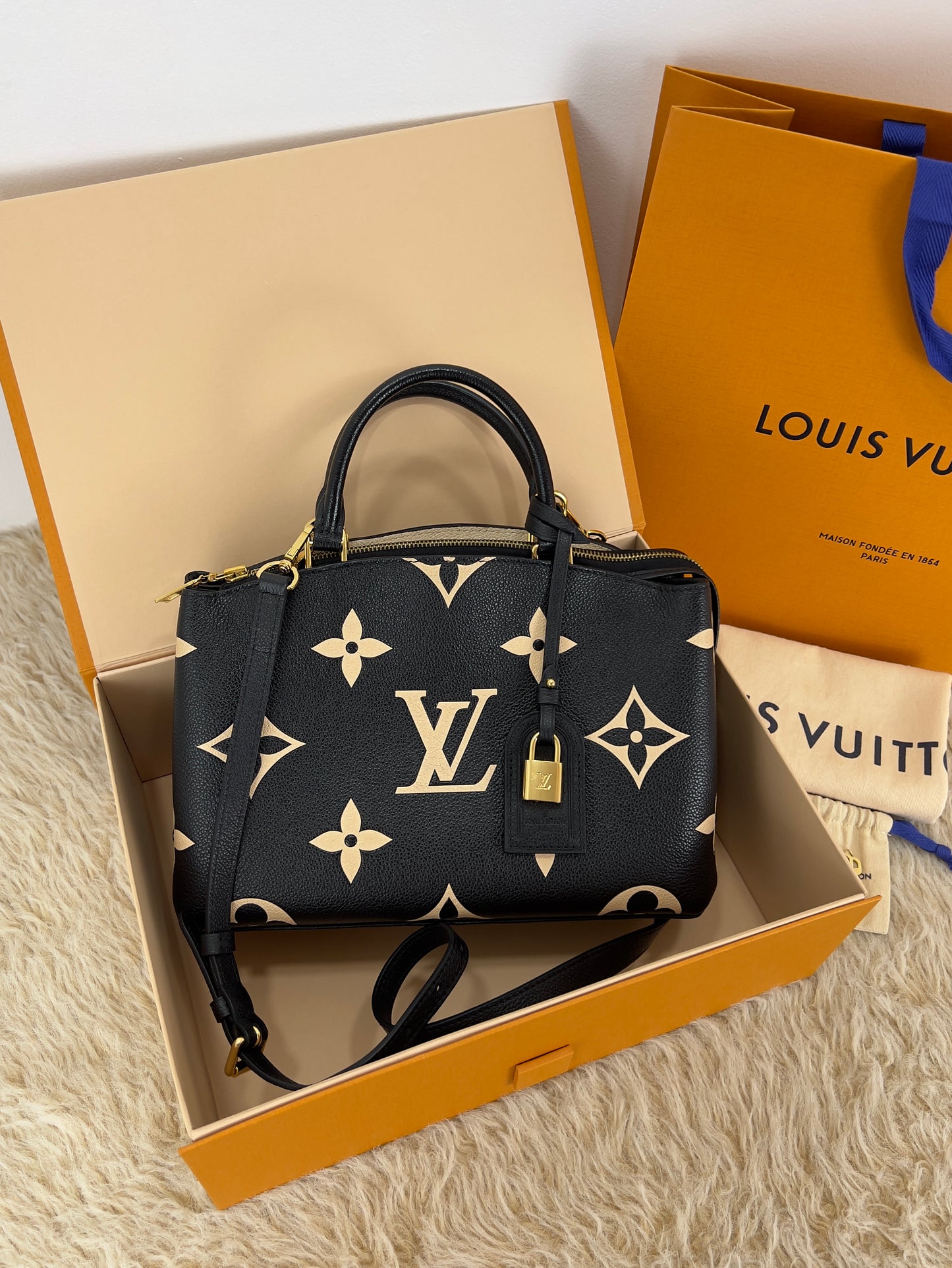 Louis Vuitton Petit Palais Bicolour Monogram Empreinte