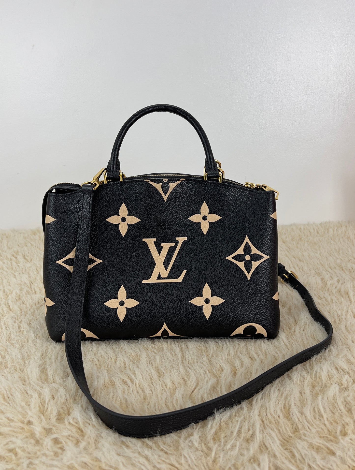 Louis Vuitton Petit Palais Bicolour Monogram Empreinte