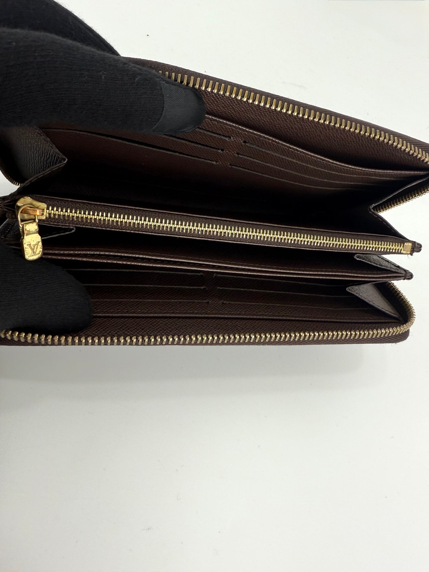 Louis Vuitton Zippy Wallet Damier Ebene