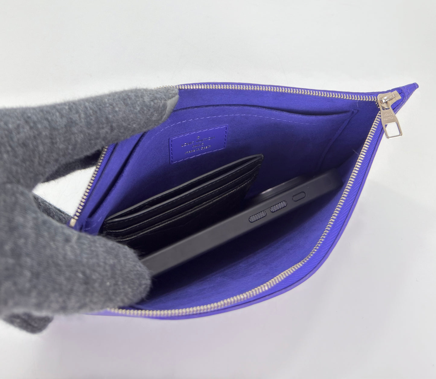 Louis Vuitton Epi Leather Neverfull MM Pochette