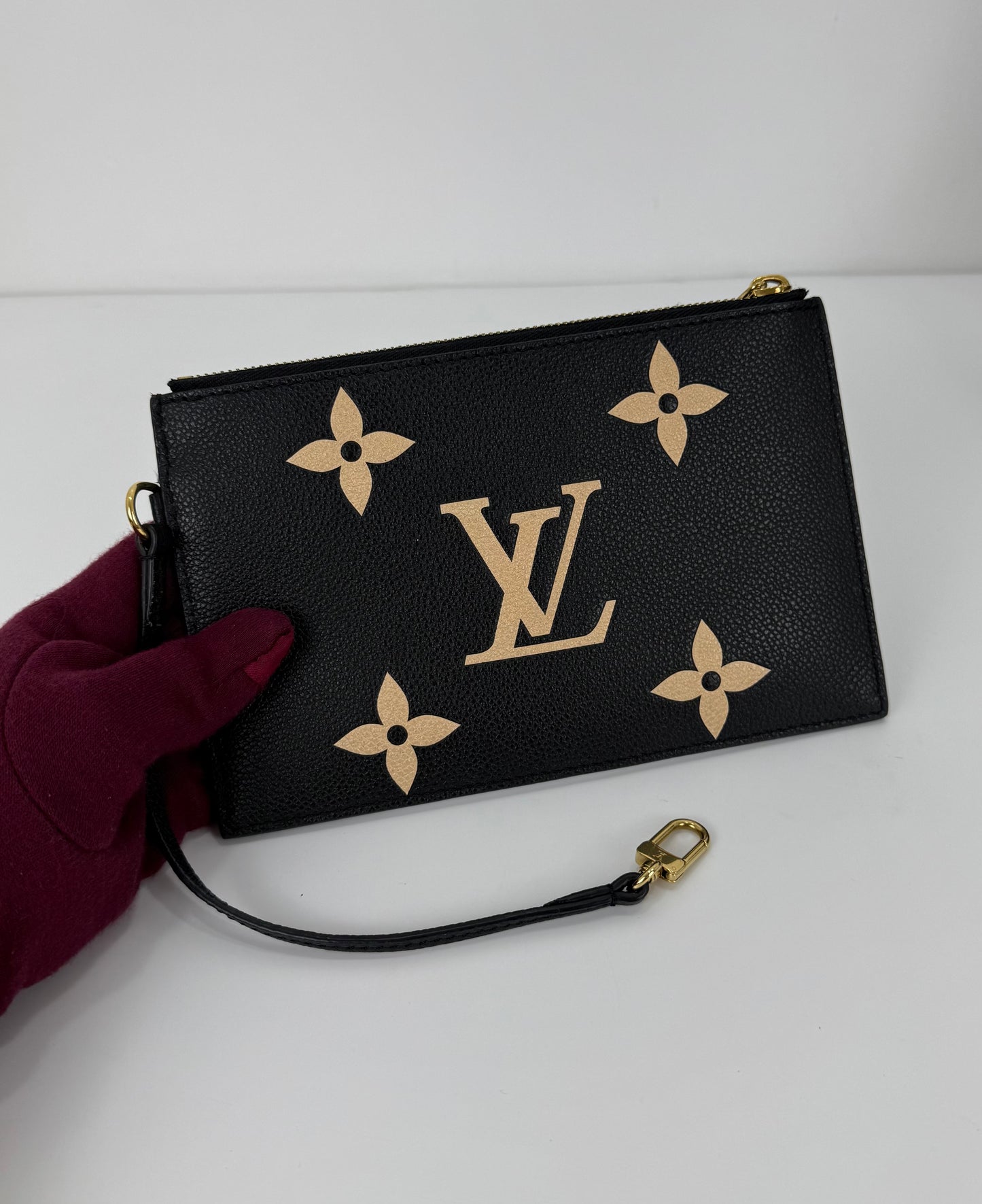 Louis Vuitton Neo Noe MM Bucket Bag Empreinte Leather