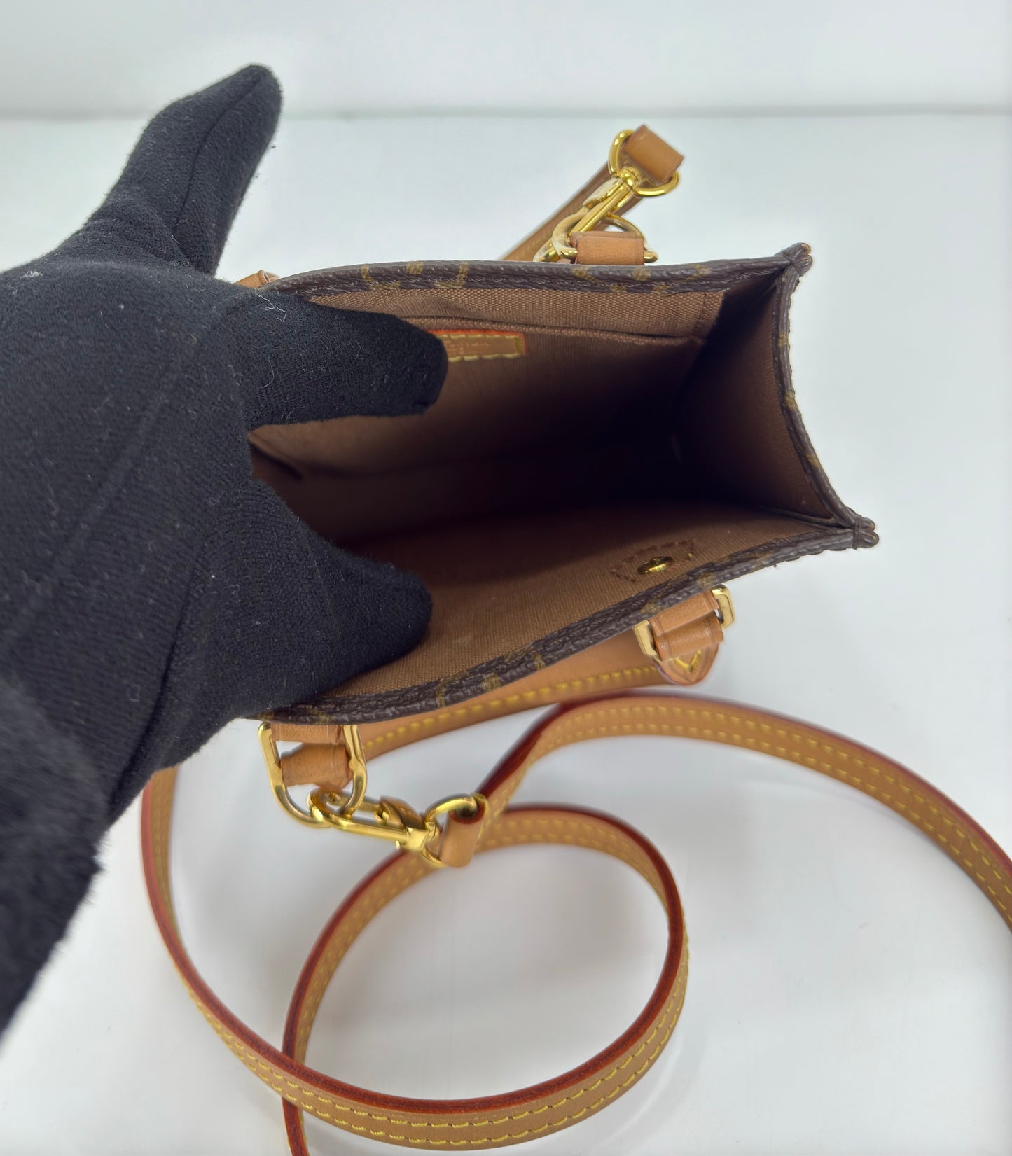 Louis Vuitton Monogram Canvas Petit Sac Plat
