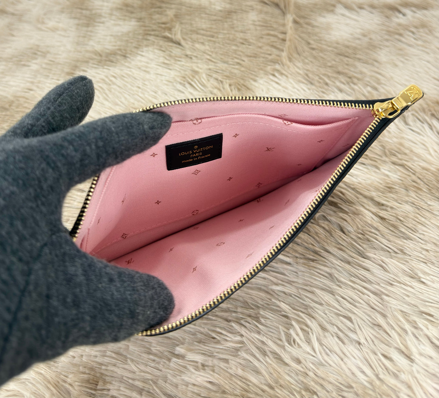 Louis Vuitton Monogram Fall For You Neverfull Pochette